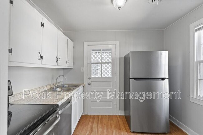 Foto del edificio - 115 S Holly Ave