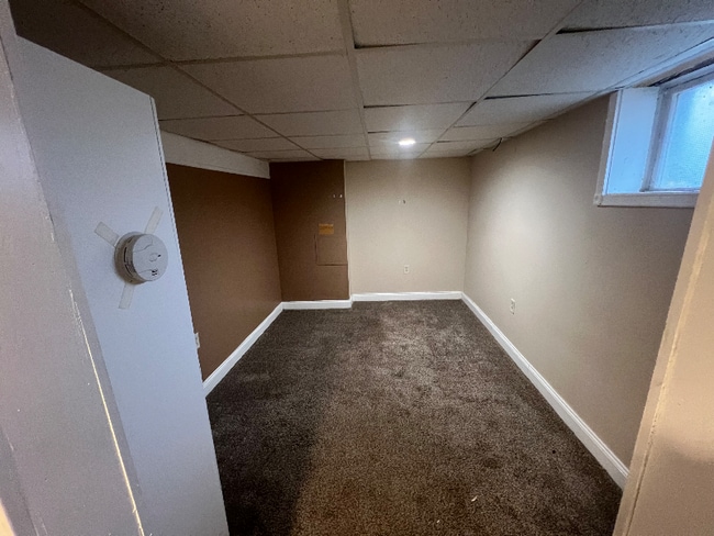 Building Photo - 51 Laverack Ave