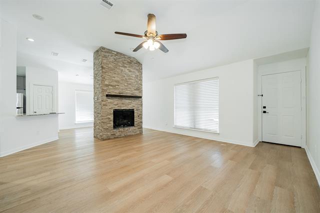 Foto del edificio - 2305 Windridge Ln