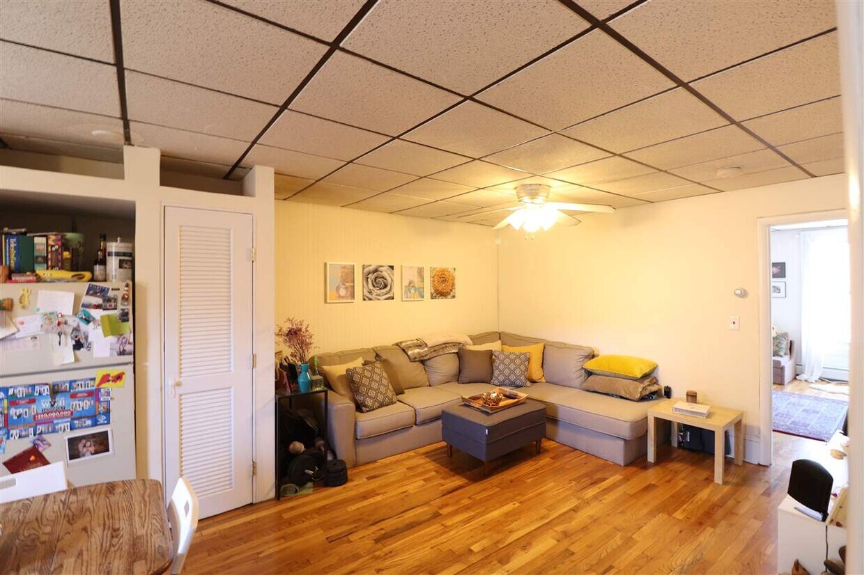Primary Photo - 534 Garden St