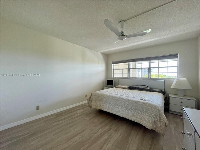 Building Photo - 3091 N Course Dr