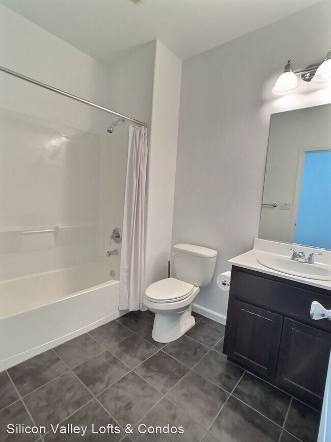 Building Photo - 3 br, 3.5 bath House - 121 Muller Pl.