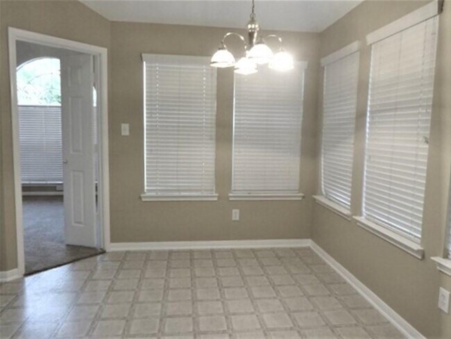 Foto del edificio - 25403 Rayford Crest Dr