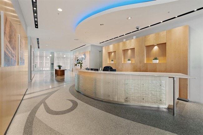 Foto del edificio - 150 E Robinson St
