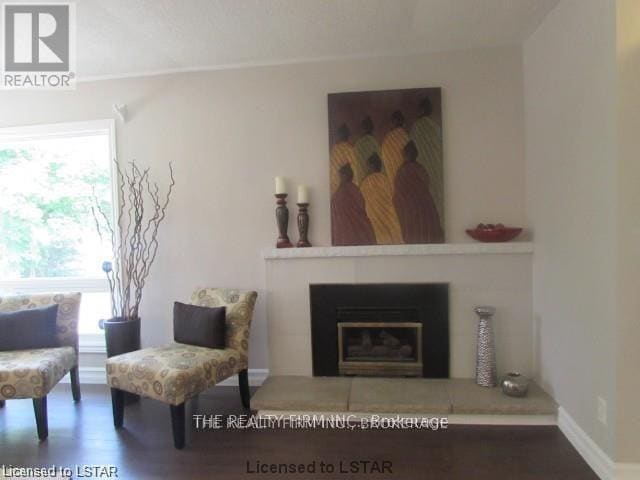 Building Photo - 683 Fanshawe Park Rd E