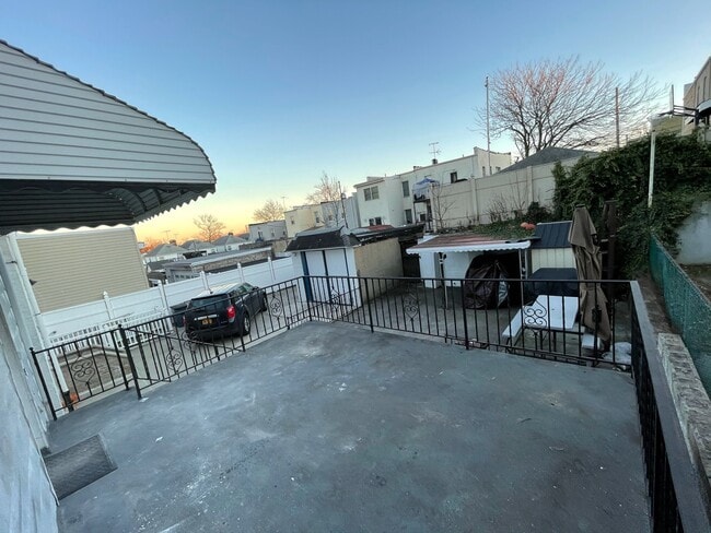 Building Photo - 2978 Lawton Ave