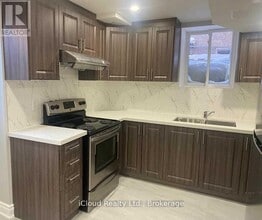 Building Photo - 3 Black Diamond Cres