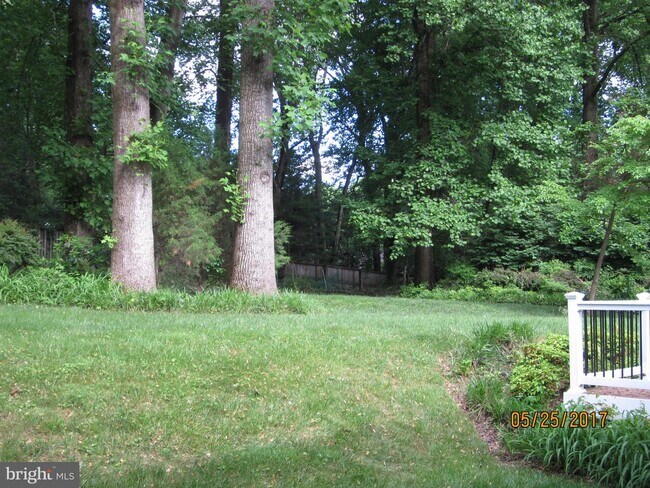 Foto del edificio - 903 Ridge Dr