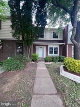 Building Photo - 14829 Emberdale Dr