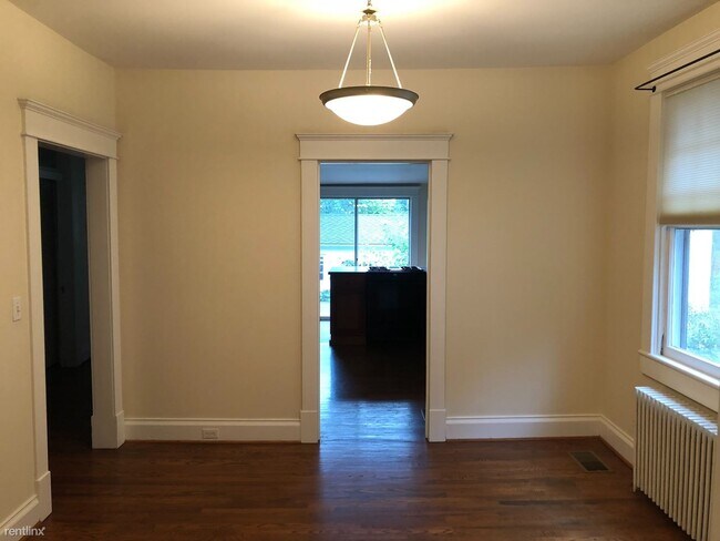 Foto del edificio - 2 br, 2 bath House - 1001 Locust Avenue