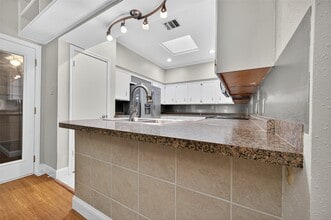 Building Photo - 4426 Basswood Ln