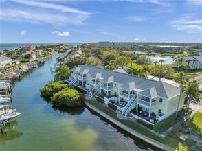 Building Photo - 4728 Beach Dr SE