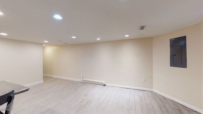 Foto del edificio - 648 Morton St NW