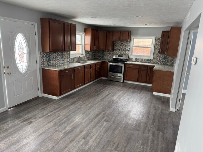 Foto del edificio - 416 E Chippewa Ave