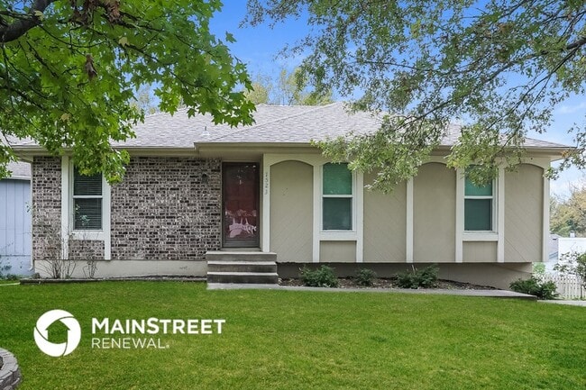 Building Photo - 1523 NE Westwind Dr