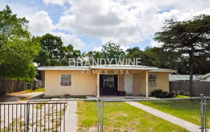 Primary Photo - 9415 N 22nd St