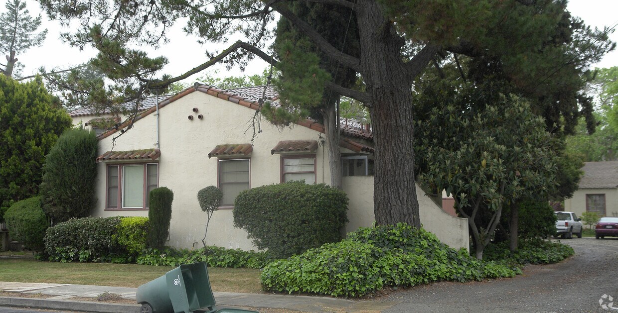 2515 College Ave, Livermore, CA 94550 Apartments in Livermore, CA