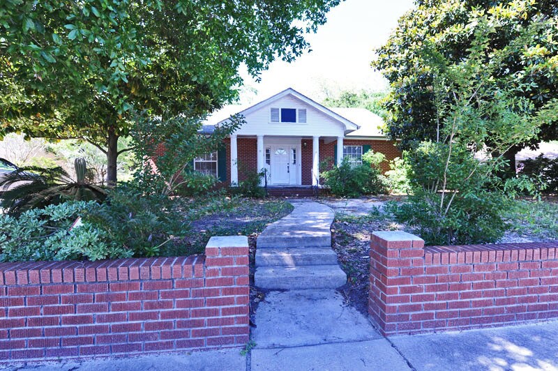 Primary Photo - 2588 Bryn Mawr Ave