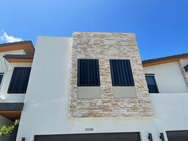 Building Photo - New Townhome in Doral