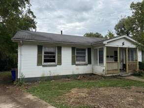 Building Photo - 134 Halls Ln