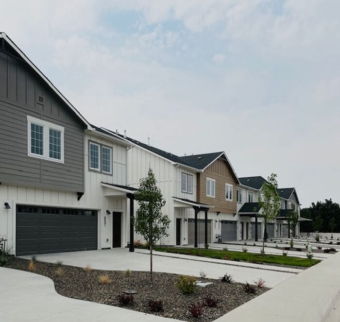 Primary Photo - Townhomes at Union Square