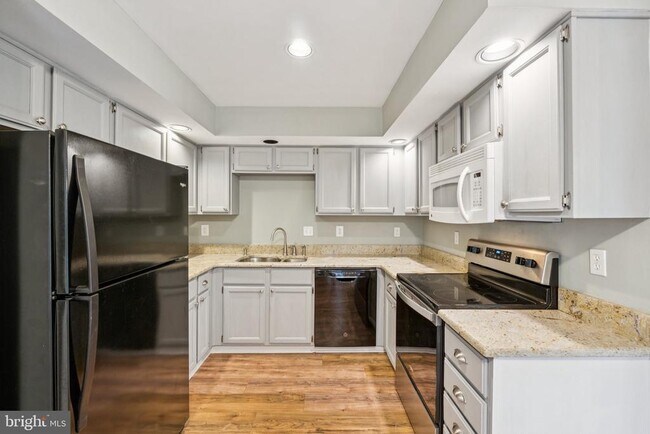 Foto del edificio - 5494 Prince William Ct