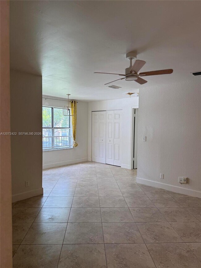 Building Photo - 3450 Pinewalk Dr N
