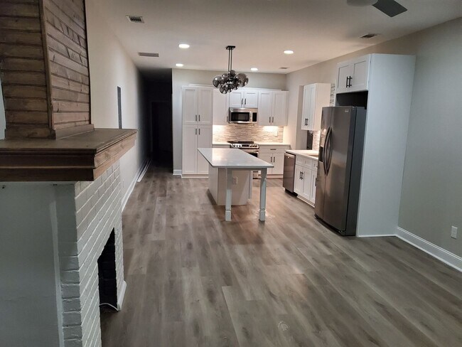 Building Photo - 2 Bedroom Condo in Atlanta