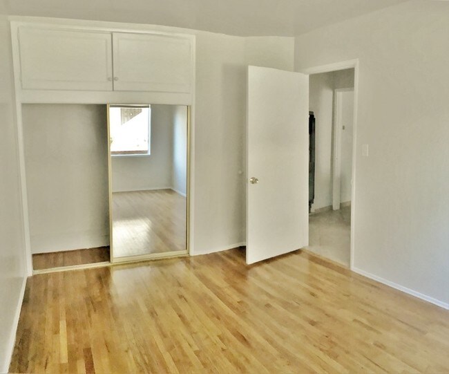 Building Photo - 2BD 1BA Available Now!!!!