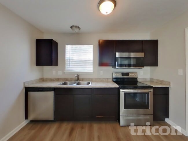 Building Photo - 8023 Grove Berry Way