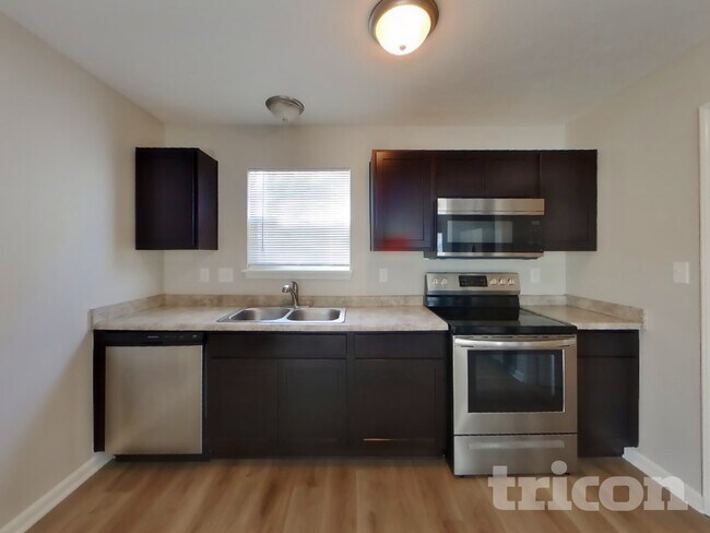 Foto del edificio - 8023 Grove Berry Way