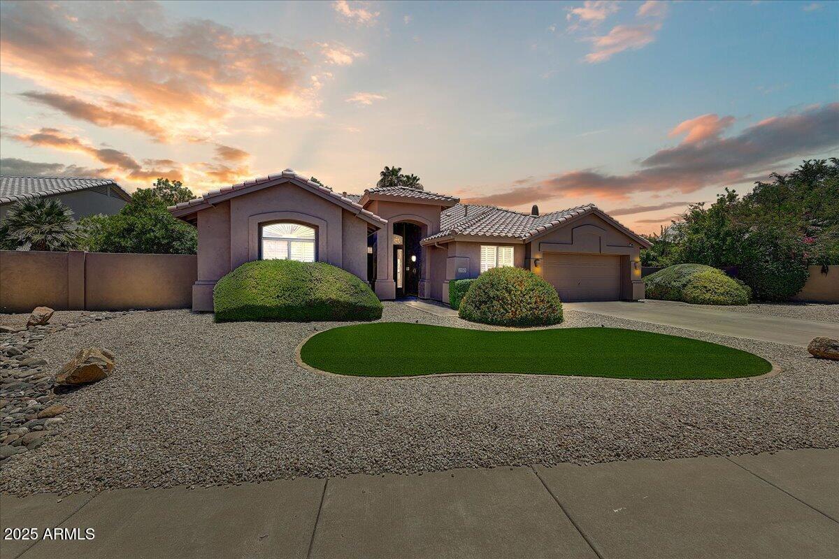Primary Photo - 13383 W Alvarado Dr