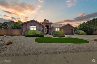 Building Photo - 13383 W Alvarado Dr