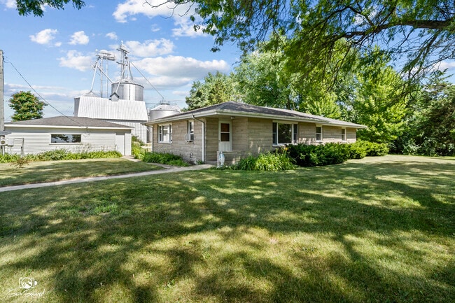 Building Photo - 29221 Wilton Rd