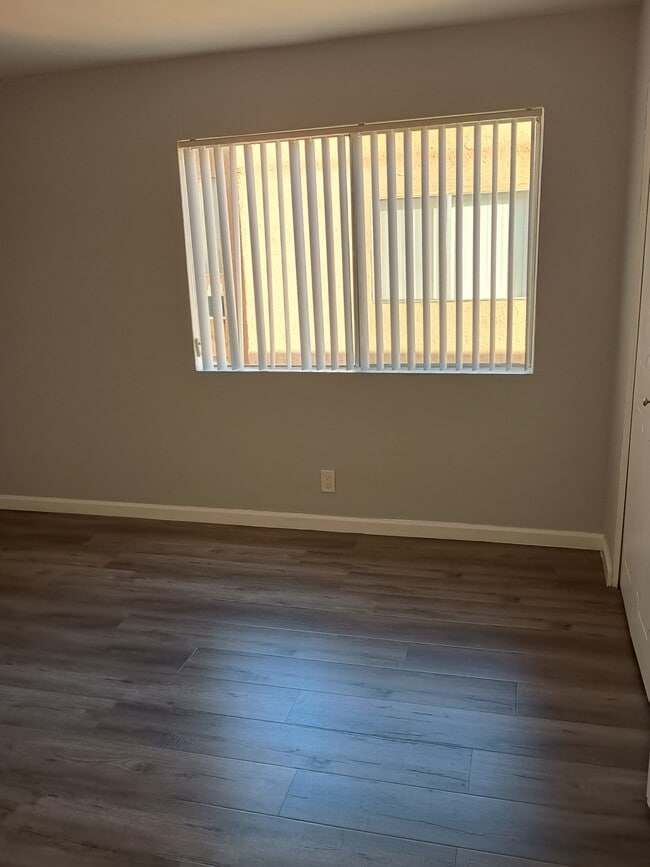 Building Photo - Hollywood Villa Apartments