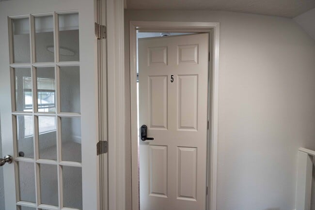 Foto del edificio - 401 S Main St