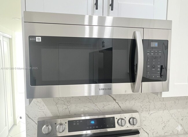 Foto del edificio - 251 174th St