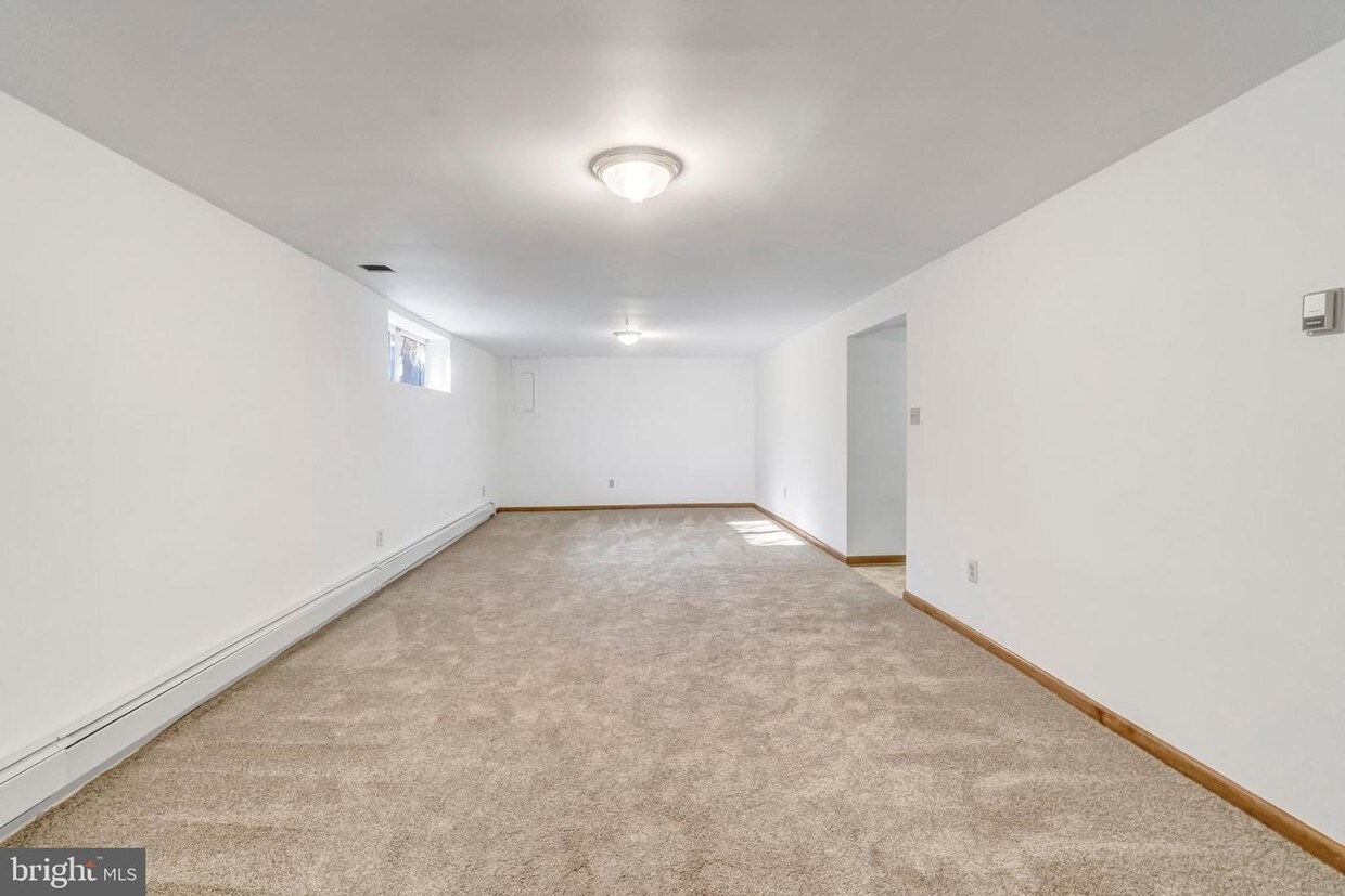 Foto principal - 11823 Chapman Rd