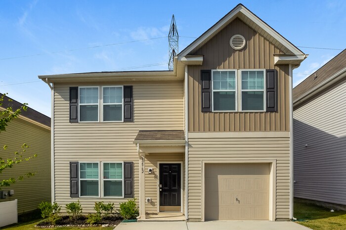 Foto principal - 12962 Hill Pine Rd