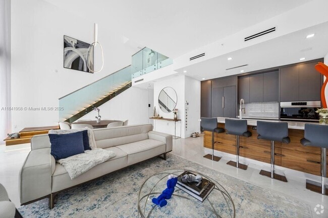 Building Photo - 200 Biscayne Boulevard Way