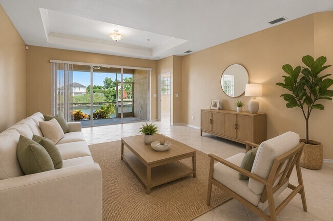 Sala de estar decorada - 627 SW 47th Ter