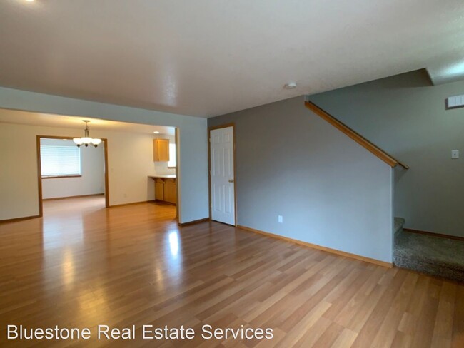 Foto del edificio - 4 br, 2.5 bath House - 5617 SE 65th Avenue