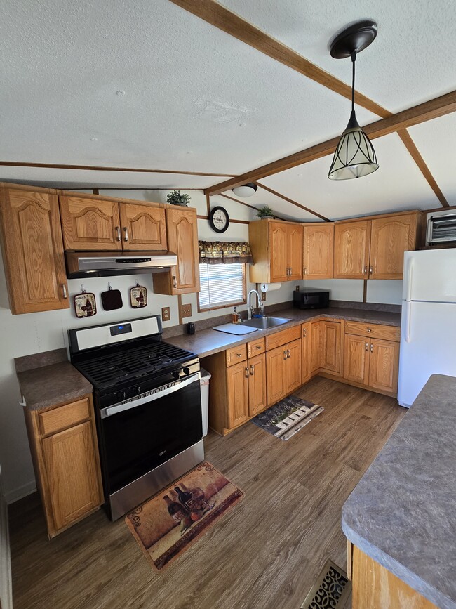 Building Photo - 181 Southerton Ln