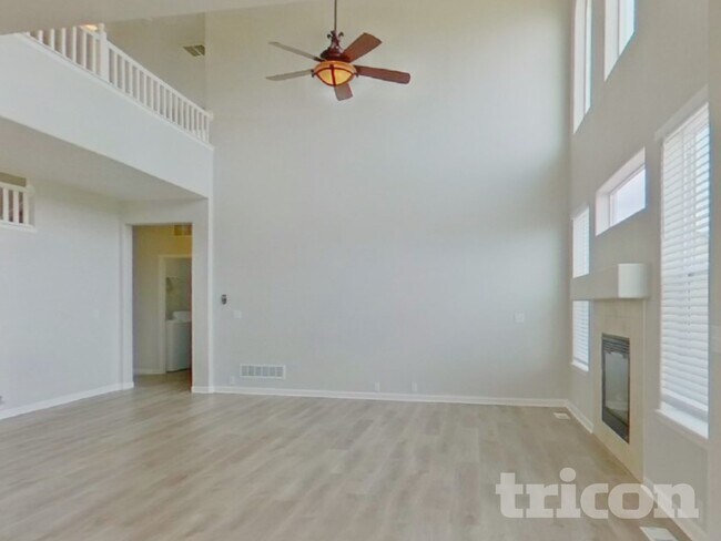 Foto del edificio - 12274 Pine Valley Cir