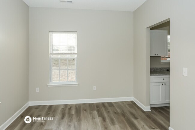 Building Photo - 823 Winthrop Ln