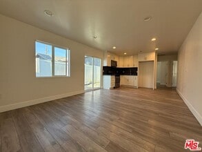 Building Photo - 7854 Ledge Ave