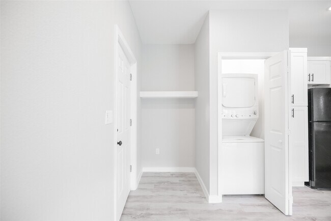 Foto del edificio - 2101 Reinke Rd