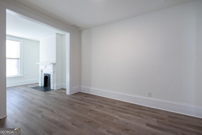Foto del edificio - 406 Paines Ave NW