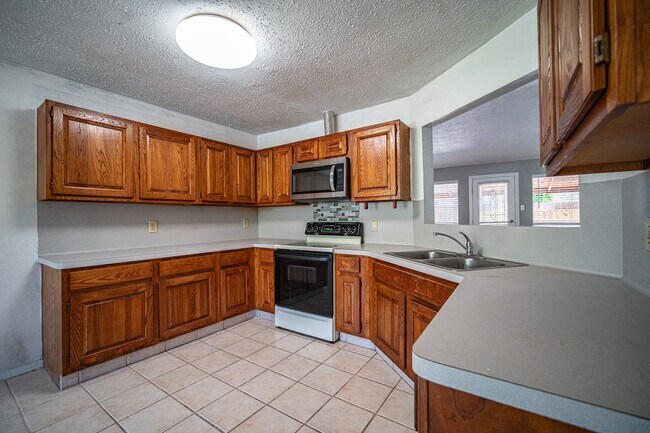 Foto del edificio - 6606 Felgate Creek Ct