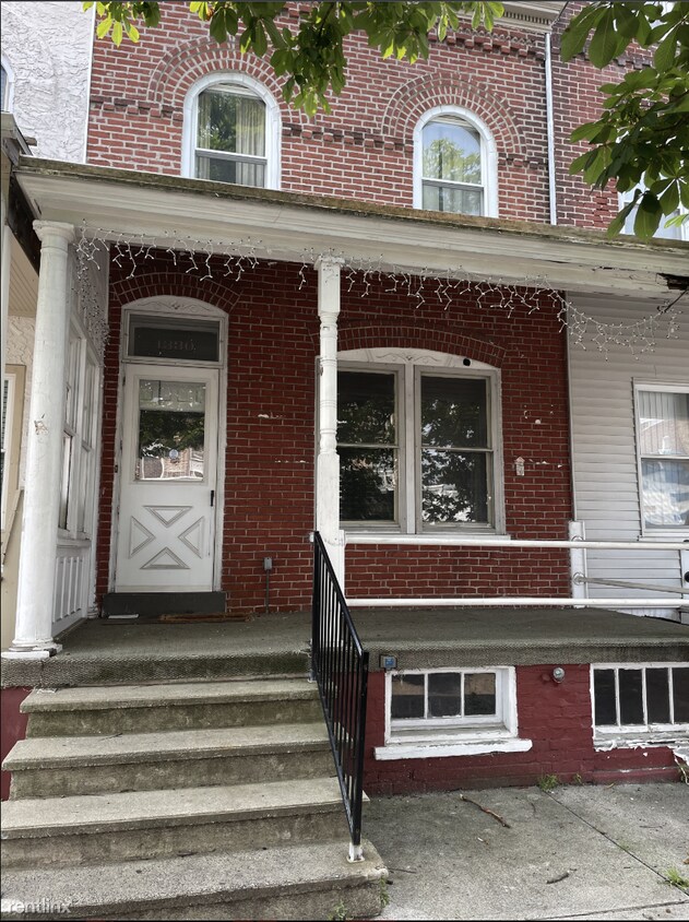Primary Photo - 4 br, 2 bath House - 1330 West Chew Street